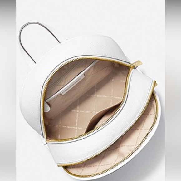 Michael Kors🎒🎒🌼🌼 - Picture 4 of 12